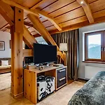 מלון Grandhotel Tatra Velké Karlovice