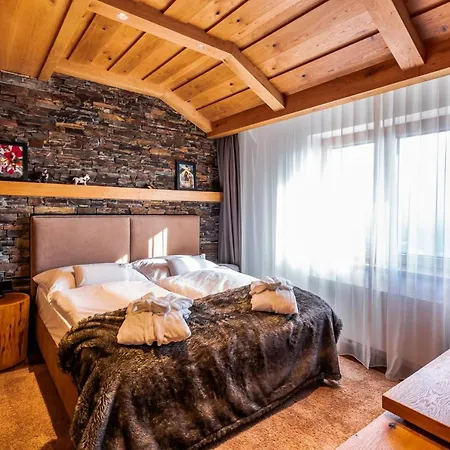 Grandhotel Tatra ホテル Velké Karlovice